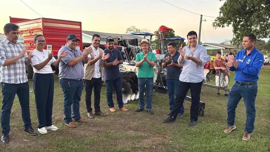 Bagattoli entrega tratores e implementos a agricultores de Cacoal