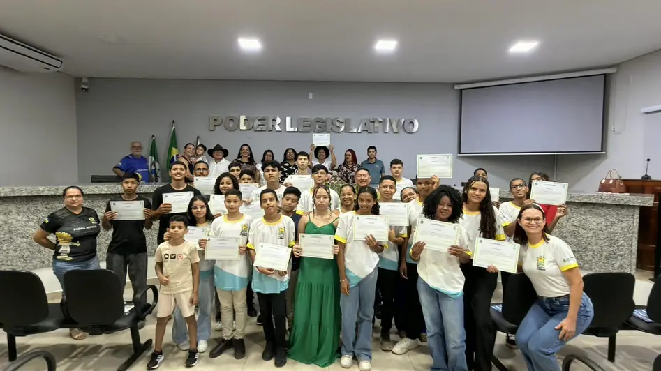 Sílvia Cristina diz que cursos gratuitos geram renda em Itapuã