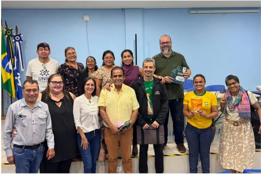 Dra Taíssa visita UNIR Guajará Mirim e ouve estudantes bolivianos