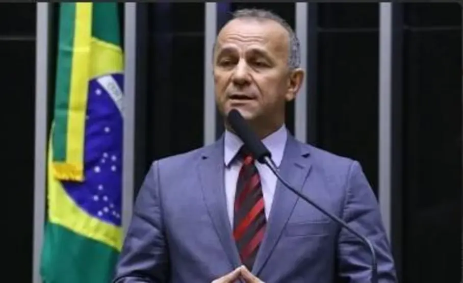 Câmara aprova fim da aposentadoria compulsória para magistrados