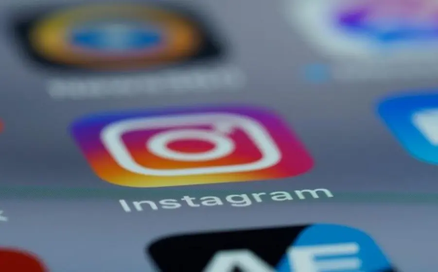 Instagram permite fotos publicas serem usadas por IA sem aviso