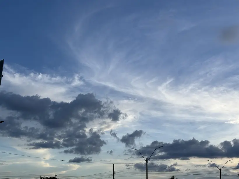 Terça em Rondônia com sol e chuvas isoladas e calor até 33C