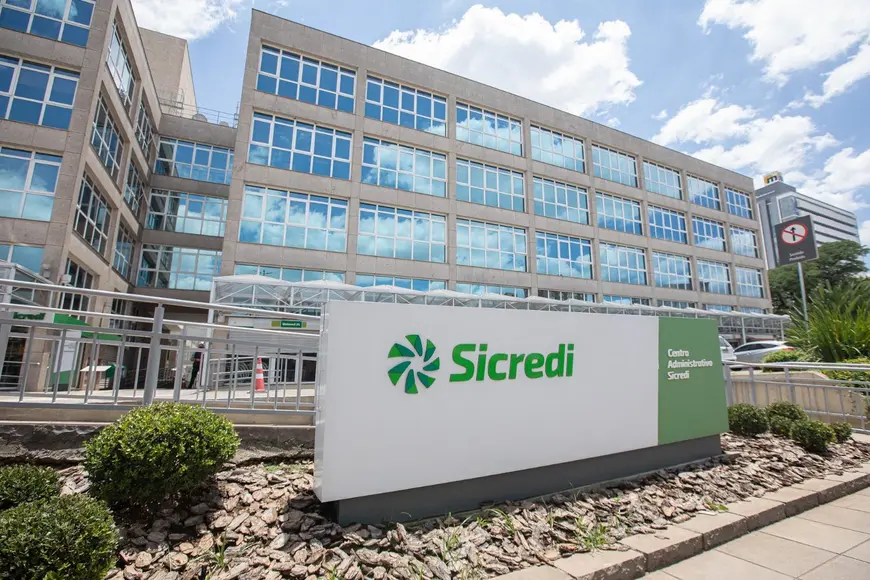 Sicredi distribui 1400 milhoes a 10500000 associados em 2025